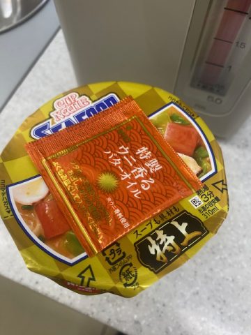 カップヌードル　ウニ